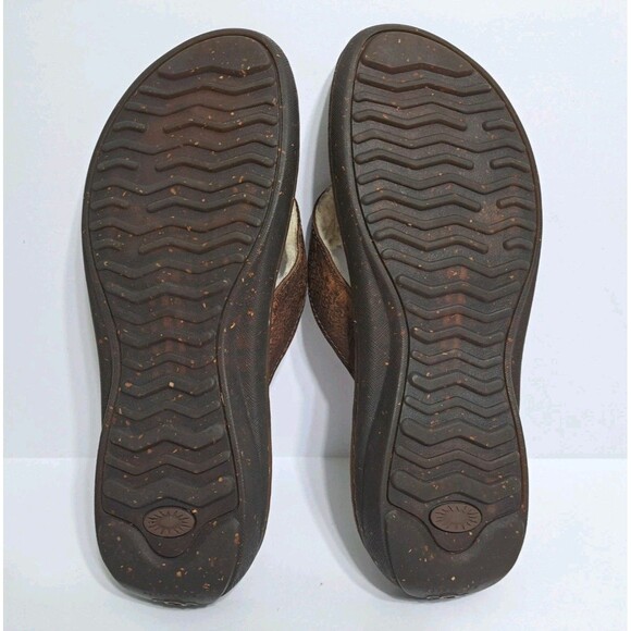 UGG Men's Size 10 Brown Sherpa Lined Leather Flip Flops Sandals Sheepskin Tooled - Picture 11 of 11
